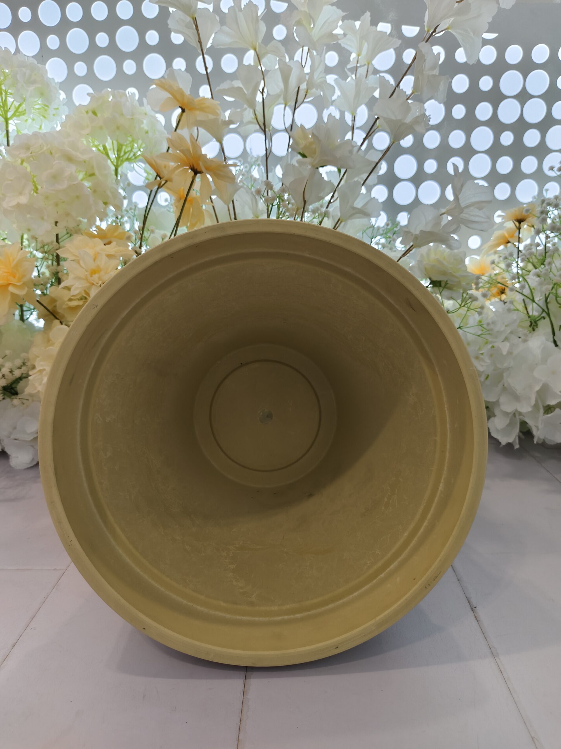 Flowerplantpots.com - Bowl Planters with cornice - hand curved (3)