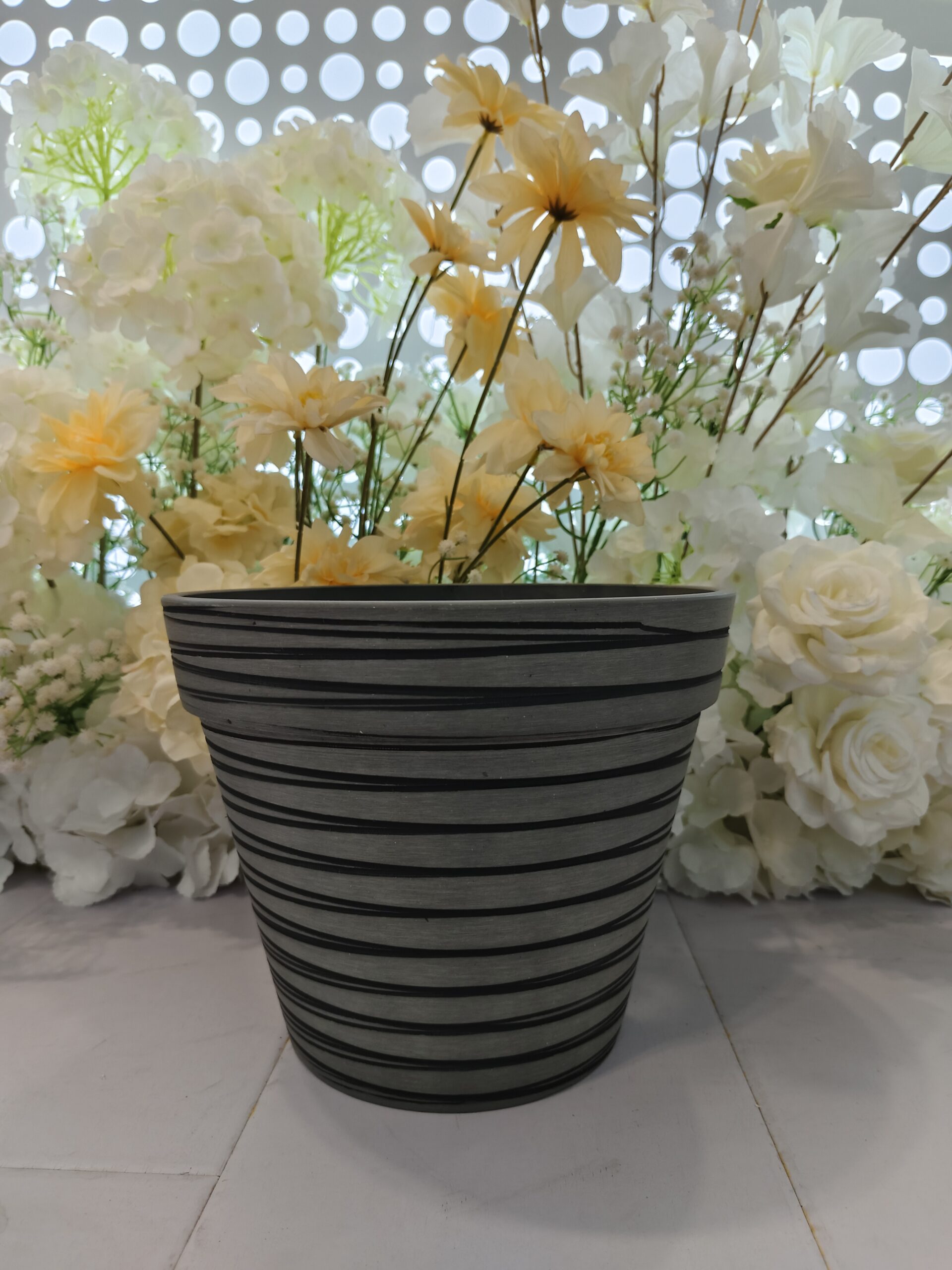 Flowerplantpots.com - Bowl Planters with cornice - hand curved (5)